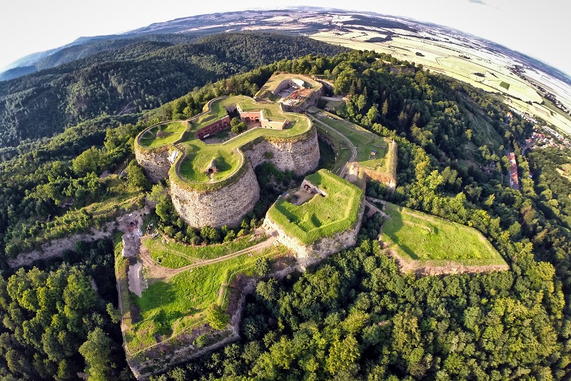 Atrakcje Ziemi Kłodzkiej   - wycieczka patriotyczna
 2 dniowa