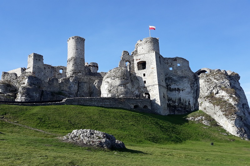 Szlak Orlich Gniazd - część południowa - wycieczka patriotyczna jednodniowa 